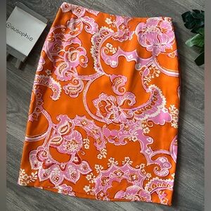 Ann Taylor 100% silk floral pencil skirt. Size 10
